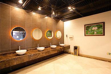 像素射击游戏《亡灵女仆》保卫秋叶原纯洁女仆